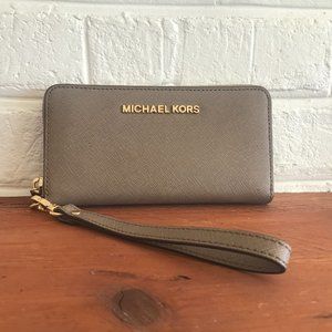 Michael Kors Saffiano Leather Wallet/Wristlet, Taupe, NWOT